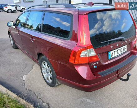 Червоний Вольво V70, об'ємом двигуна 2 л та пробігом 236 тис. км за 7500 $, фото 4 на Automoto.ua
