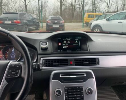 Красный Вольво В70, объемом двигателя 2 л и пробегом 221 тыс. км за 9299 $, фото 10 на Automoto.ua