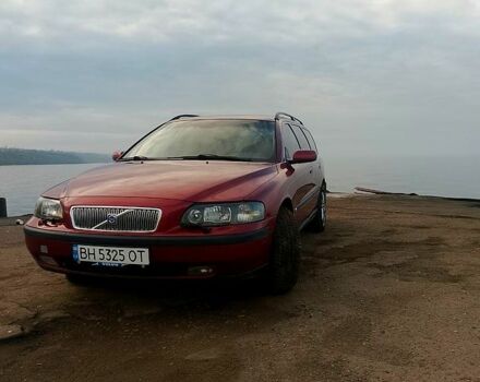 Червоний Вольво V70, об'ємом двигуна 2.4 л та пробігом 405 тис. км за 4500 $, фото 1 на Automoto.ua