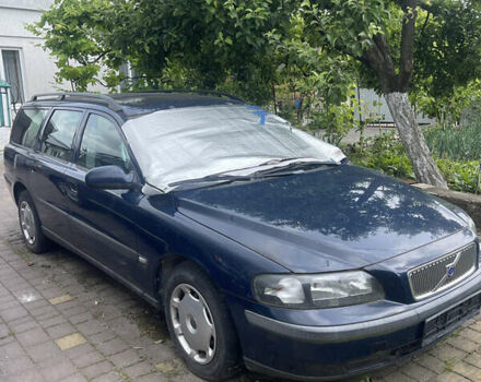 Вольво В70, объемом двигателя 2.4 л и пробегом 340 тыс. км за 2300 $, фото 5 на Automoto.ua