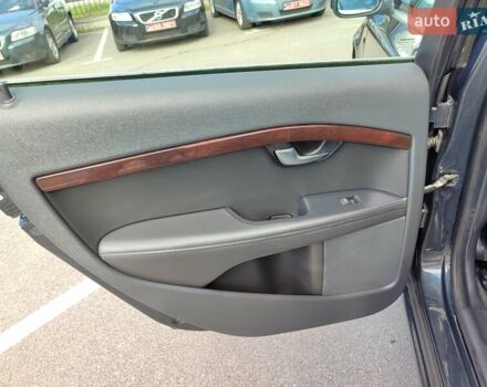 Вольво В70, объемом двигателя 1.98 л и пробегом 261 тыс. км за 12499 $, фото 38 на Automoto.ua