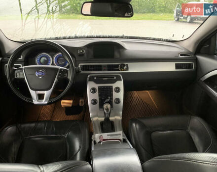 Вольво В70, объемом двигателя 1.6 л и пробегом 290 тыс. км за 12500 $, фото 3 на Automoto.ua