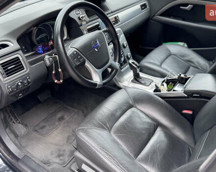 Вольво В70, объемом двигателя 2 л и пробегом 243 тыс. км за 11100 $, фото 23 на Automoto.ua