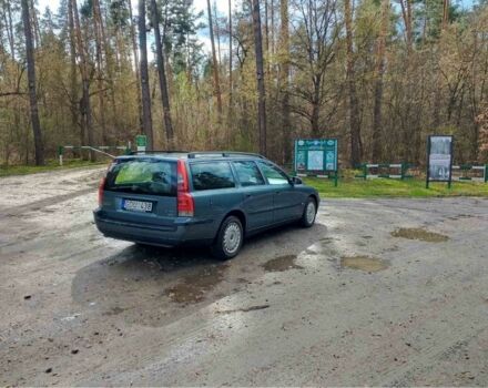Вольво В70, объемом двигателя 2 л и пробегом 382 тыс. км за 1999 $, фото 1 на Automoto.ua