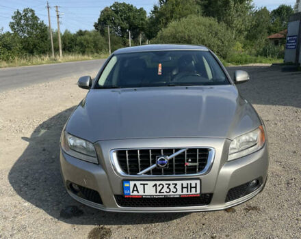 Вольво V70, об'ємом двигуна 2 л та пробігом 277 тис. км за 7300 $, фото 1 на Automoto.ua