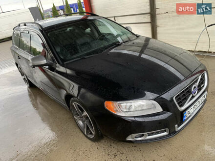 Вольво В70, объемом двигателя 1.6 л и пробегом 290 тыс. км за 12500 $, фото 1 на Automoto.ua
