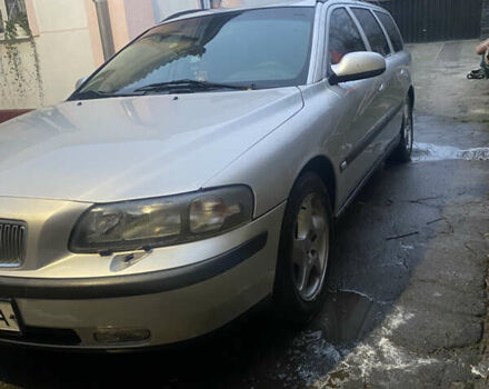 Сірий Вольво V70, об'ємом двигуна 2.44 л та пробігом 423 тис. км за 5000 $, фото 12 на Automoto.ua