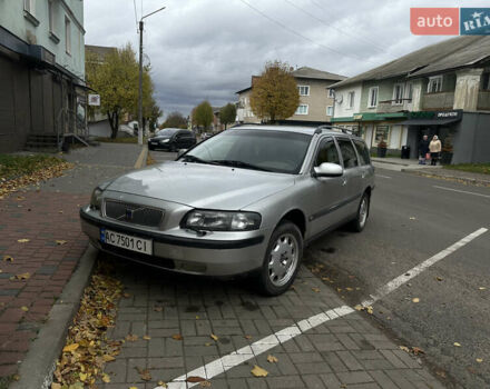 Серый Вольво В70, объемом двигателя 2.5 л и пробегом 396 тыс. км за 3500 $, фото 9 на Automoto.ua