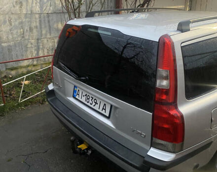 Сірий Вольво V70, об'ємом двигуна 2.44 л та пробігом 423 тис. км за 5000 $, фото 1 на Automoto.ua