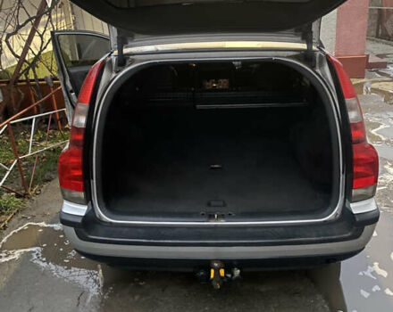 Сірий Вольво V70, об'ємом двигуна 2.44 л та пробігом 423 тис. км за 5000 $, фото 2 на Automoto.ua