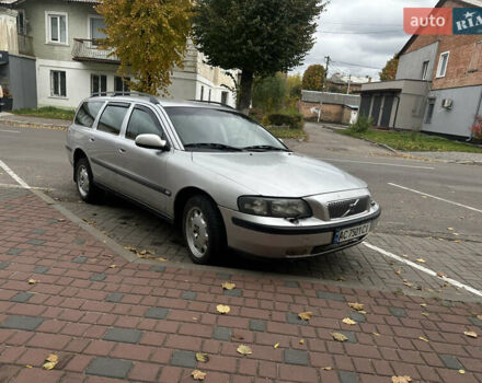 Серый Вольво В70, объемом двигателя 2.5 л и пробегом 396 тыс. км за 3500 $, фото 13 на Automoto.ua