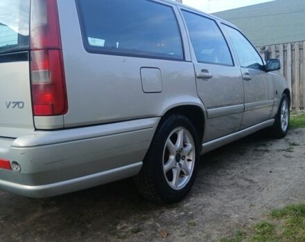 Вольво В70 2000 в Луцке на Automoto.ua Серый Вольво В70, объемом двигателя 2.5 л и пробегом 370 тыс. км за 1370 $, фото 2 на Automoto.ua