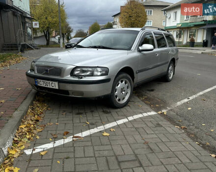 Серый Вольво В70, объемом двигателя 2.5 л и пробегом 396 тыс. км за 3500 $, фото 10 на Automoto.ua