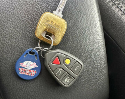 Серый Вольво В70, объемом двигателя 2.4 л и пробегом 171 тыс. км за 4990 $, фото 44 на Automoto.ua