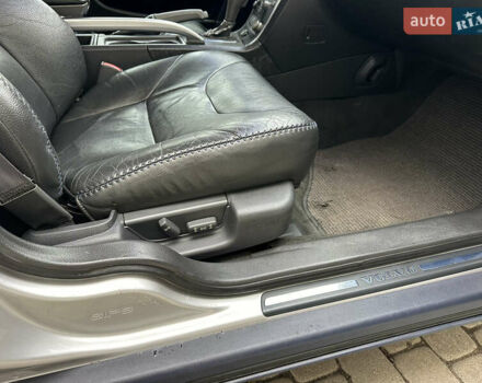 Серый Вольво В70, объемом двигателя 2.4 л и пробегом 171 тыс. км за 4990 $, фото 22 на Automoto.ua