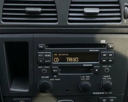 Серый Вольво В70, объемом двигателя 2.4 л и пробегом 416 тыс. км за 6800 $, фото 25 на Automoto.ua