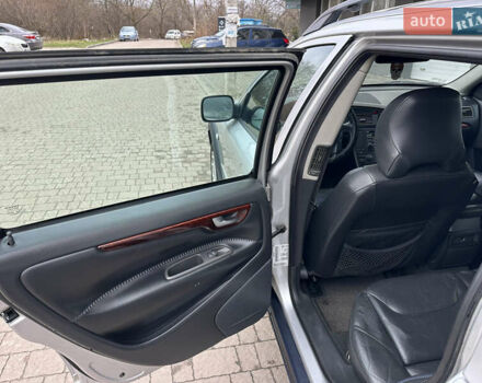 Серый Вольво В70, объемом двигателя 2.4 л и пробегом 171 тыс. км за 4990 $, фото 20 на Automoto.ua