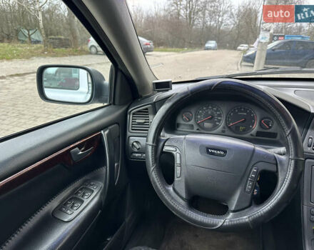 Серый Вольво В70, объемом двигателя 2.4 л и пробегом 171 тыс. км за 4990 $, фото 33 на Automoto.ua