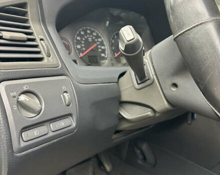 Серый Вольво В70, объемом двигателя 2.4 л и пробегом 171 тыс. км за 4990 $, фото 37 на Automoto.ua