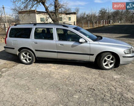 Серый Вольво В70, объемом двигателя 2.4 л и пробегом 440 тыс. км за 3600 $, фото 7 на Automoto.ua