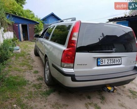 Серый Вольво В70, объемом двигателя 2.4 л и пробегом 335 тыс. км за 5500 $, фото 5 на Automoto.ua