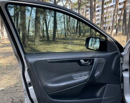 Серый Вольво В70, объемом двигателя 2.4 л и пробегом 416 тыс. км за 6800 $, фото 13 на Automoto.ua