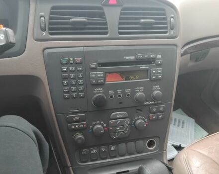 Серый Вольво В70, объемом двигателя 2.5 л и пробегом 362 тыс. км за 2500 $, фото 16 на Automoto.ua