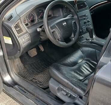 Серый Вольво В70, объемом двигателя 2.44 л и пробегом 257 тыс. км за 3800 $, фото 12 на Automoto.ua