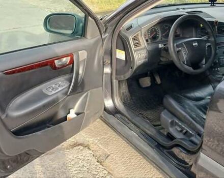 Серый Вольво В70, объемом двигателя 2.44 л и пробегом 257 тыс. км за 3800 $, фото 4 на Automoto.ua