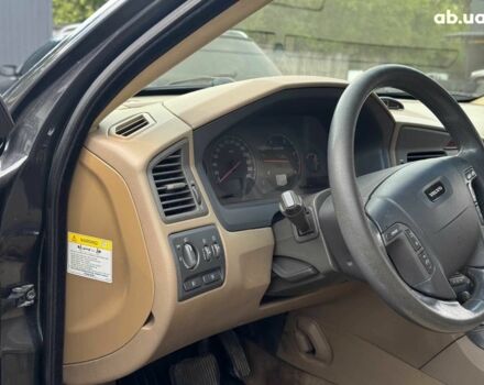 Сірий Вольво V70, об'ємом двигуна 2.4 л та пробігом 322 тис. км за 5190 $, фото 18 на Automoto.ua