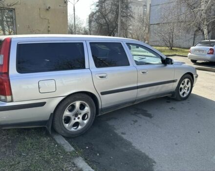 Вольво В70 2002 в Ивано-Франковске на Automoto.ua Серый Вольво В70, объемом двигателя 2.4 л и пробегом 336 тыс. км за 4900 $, фото 2 на Automoto.ua