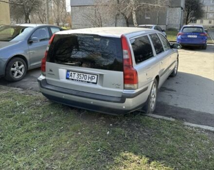 Вольво В70 2002 в Ивано-Франковске на Automoto.ua Серый Вольво В70, объемом двигателя 2.4 л и пробегом 336 тыс. км за 4900 $, фото 3 на Automoto.ua