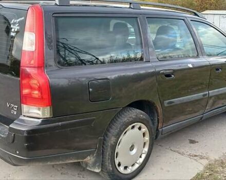 Серый Вольво В70, объемом двигателя 2.44 л и пробегом 257 тыс. км за 3800 $, фото 2 на Automoto.ua