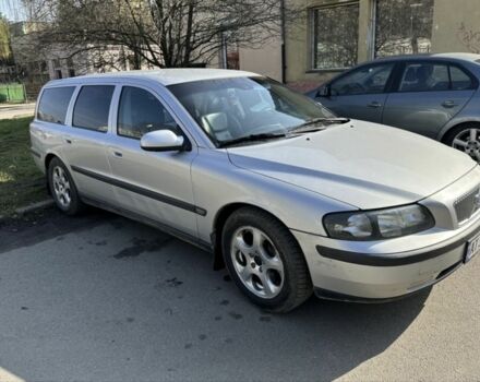 Вольво В70 2002 в Ивано-Франковске на Automoto.ua Серый Вольво В70, объемом двигателя 2.4 л и пробегом 336 тыс. км за 4900 $, фото 1 на Automoto.ua