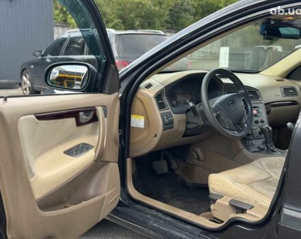 Сірий Вольво V70, об'ємом двигуна 2.4 л та пробігом 322 тис. км за 5190 $, фото 15 на Automoto.ua