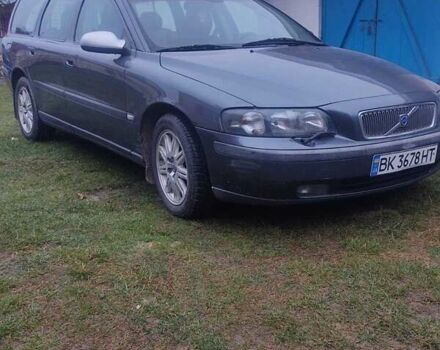 Сірий Вольво V70, об'ємом двигуна 2.4 л та пробігом 343 тис. км за 3600 $, фото 1 на Automoto.ua