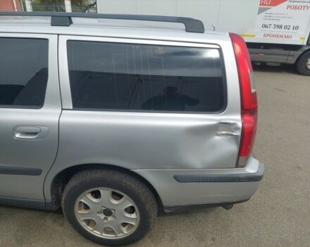 Сірий Вольво V70, об'ємом двигуна 2.4 л та пробігом 356 тис. км за 2750 $, фото 7 на Automoto.ua