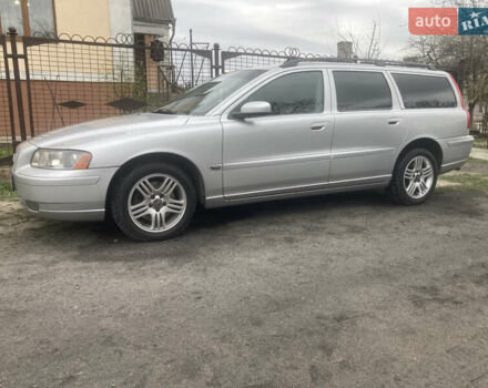 Сірий Вольво V70, об'ємом двигуна 2.44 л та пробігом 242 тис. км за 6500 $, фото 4 на Automoto.ua