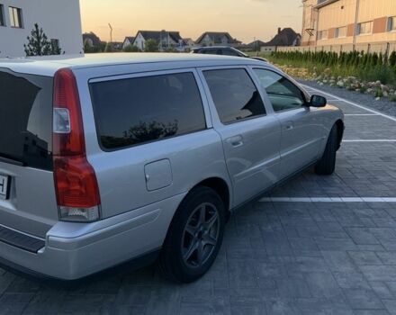 Серый Вольво В70, объемом двигателя 2.4 л и пробегом 360 тыс. км за 4999 $, фото 4 на Automoto.ua