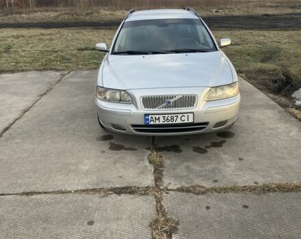 Серый Вольво В70, объемом двигателя 2.4 л и пробегом 254 тыс. км за 5600 $, фото 1 на Automoto.ua