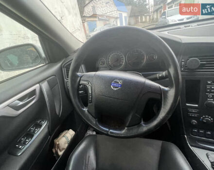 Сірий Вольво V70, об'ємом двигуна 2.44 л та пробігом 300 тис. км за 2300 $, фото 8 на Automoto.ua