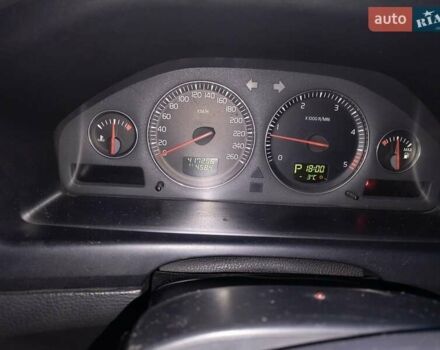 Сірий Вольво V70, об'ємом двигуна 2.4 л та пробігом 417 тис. км за 4950 $, фото 5 на Automoto.ua