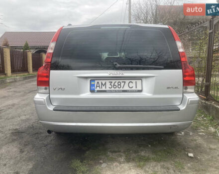 Сірий Вольво V70, об'ємом двигуна 2.44 л та пробігом 242 тис. км за 6500 $, фото 3 на Automoto.ua