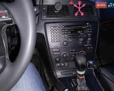 Сірий Вольво V70, об'ємом двигуна 2.4 л та пробігом 417 тис. км за 4950 $, фото 6 на Automoto.ua