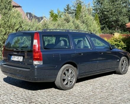 Сірий Вольво V70, об'ємом двигуна 2.4 л та пробігом 276 тис. км за 1650 $, фото 1 на Automoto.ua