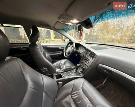 Сірий Вольво V70, об'ємом двигуна 2.4 л та пробігом 450 тис. км за 6000 $, фото 10 на Automoto.ua