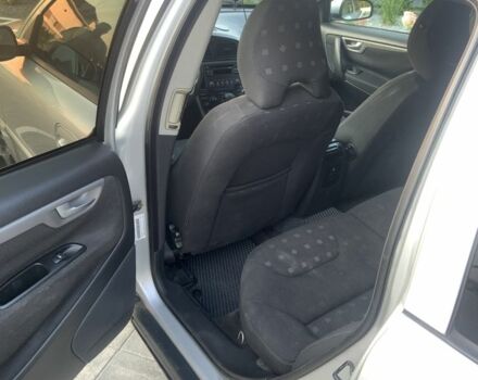 Серый Вольво В70, объемом двигателя 2.4 л и пробегом 360 тыс. км за 4999 $, фото 7 на Automoto.ua