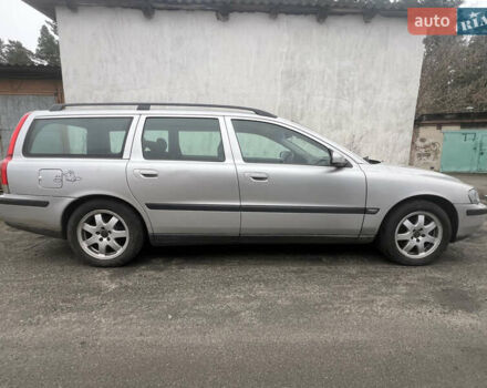 Сірий Вольво V70, об'ємом двигуна 2.44 л та пробігом 300 тис. км за 2300 $, фото 3 на Automoto.ua