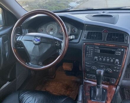 Серый Вольво В70, объемом двигателя 2.4 л и пробегом 254 тыс. км за 5600 $, фото 6 на Automoto.ua