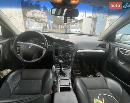 Сірий Вольво V70, об'ємом двигуна 2.44 л та пробігом 300 тис. км за 2300 $, фото 5 на Automoto.ua